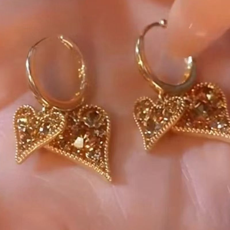 😍Elegant Sparkling Heart Hoop Earrings💕
