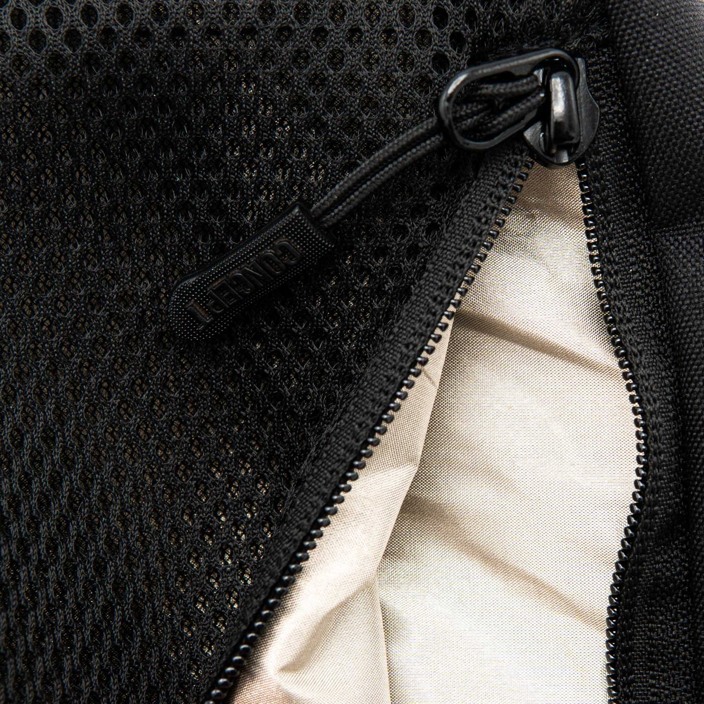 🎉Hot Sale 59% OFF🎁Upgraded Travel Sling Bag 2.0 – Anti-Theft & 500D Durability
