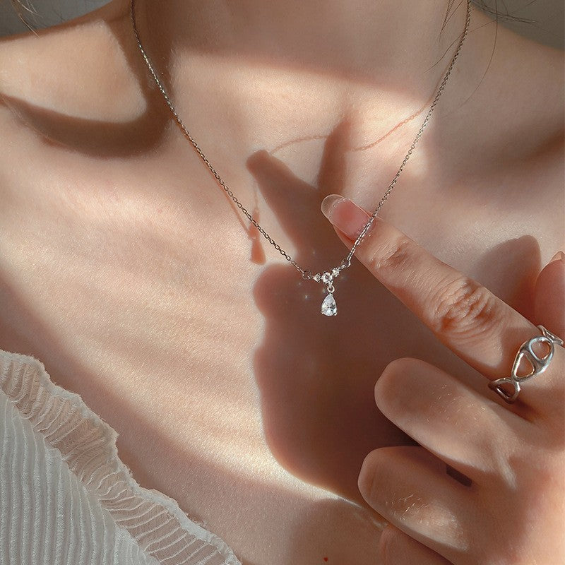 🔥Fashionable And Luxurious Waterdrop Necklace