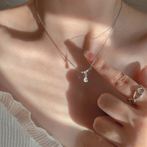 🔥Fashionable And Luxurious Waterdrop Necklace