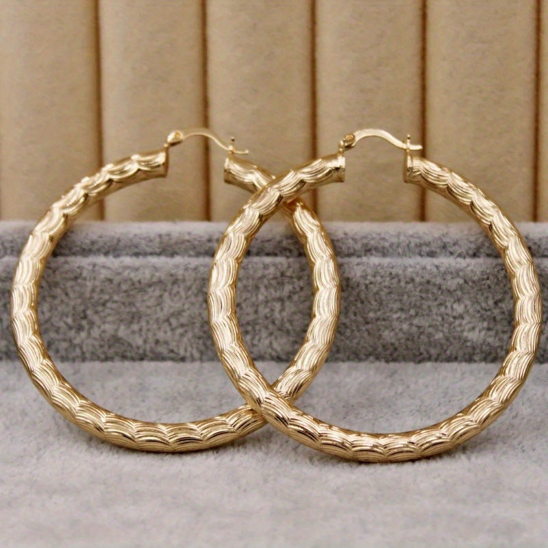 💫 LIMITED-TIME 30% OFF! 💥 Women's Elegant Twisted Hoop Earrings – Modern, Lightweight, Versatile ✨