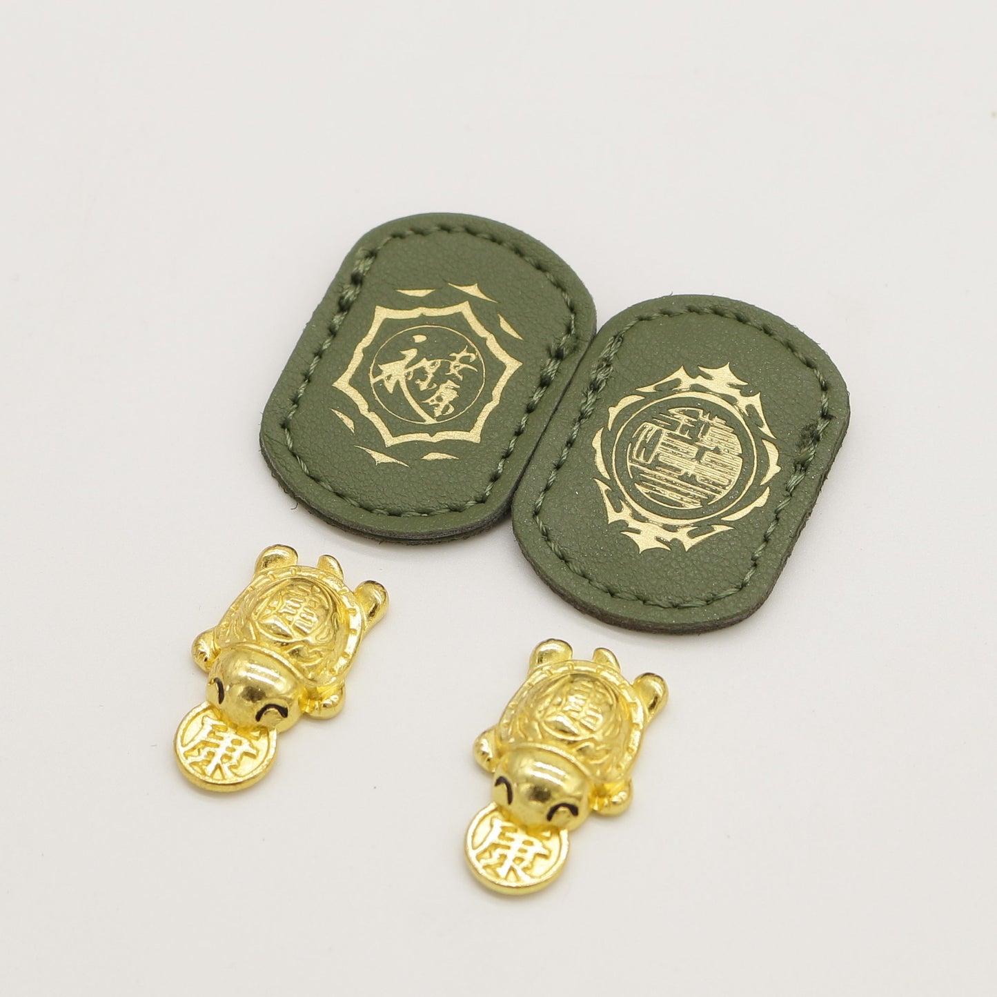 🐢2026 Golden Turtle Charm – Bites onto Luck, Never Lets Go