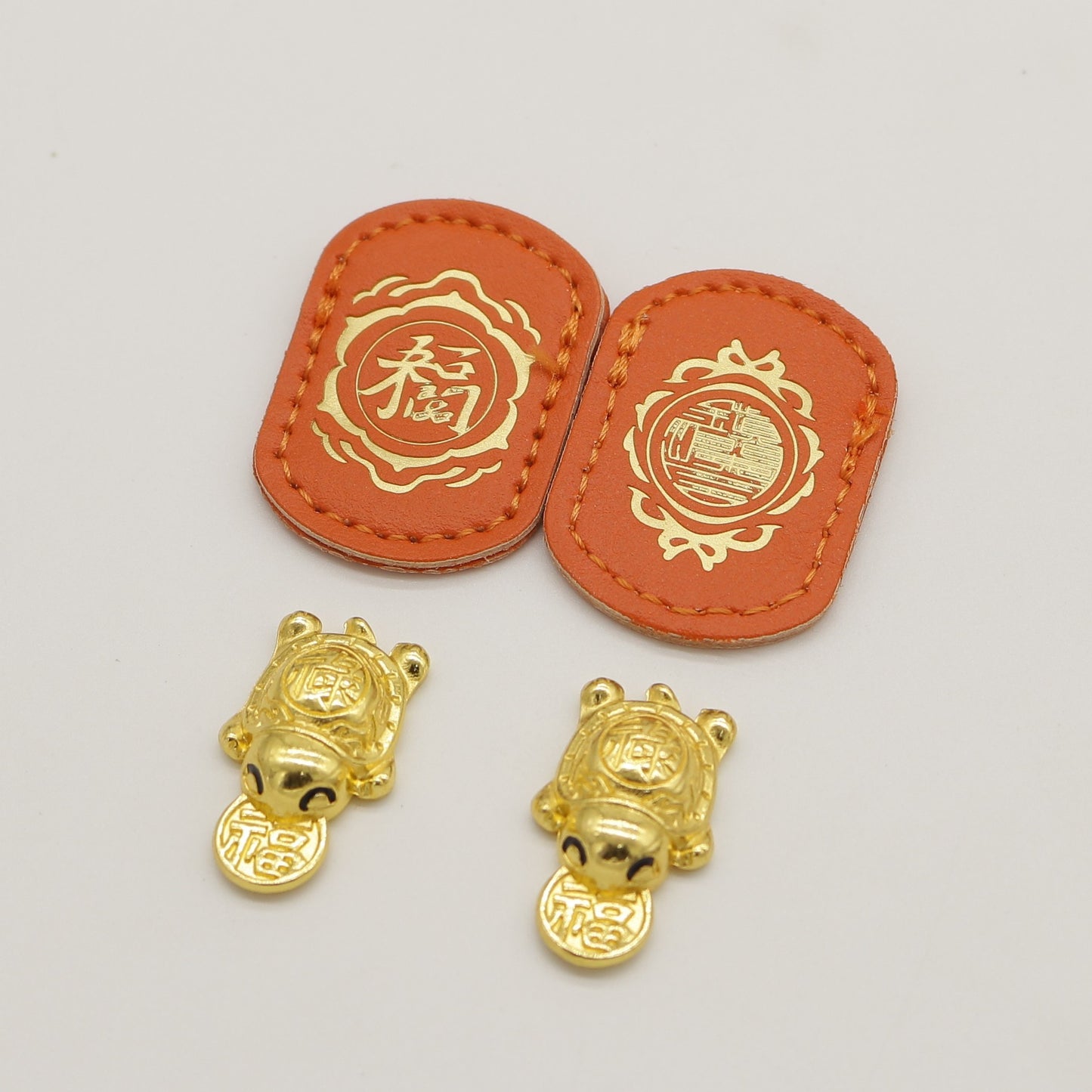 🐢2026 Golden Turtle Charm – Bites onto Luck, Never Lets Go