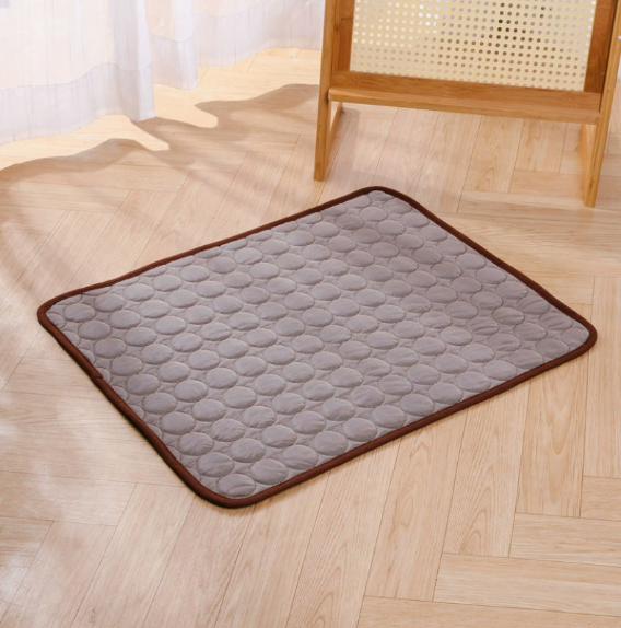 Dog Cooling Mat Light Comfortable Summer Sleeping Pad Machine Washable Quick Drying Pet Mattress For Dogs Cats