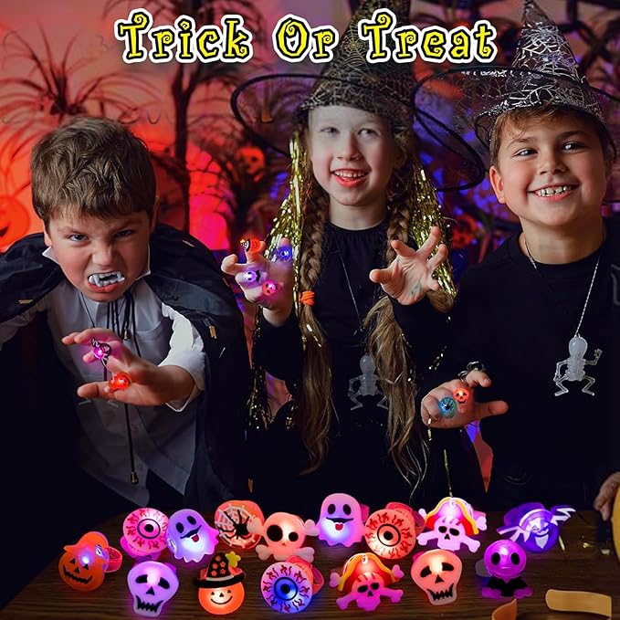 🔥🎃Spooky Season Hot Sale 50% OFF:£10.99‼️✨LED Light Halloween Glowing Ring 💍| Flashing Light‑Up Party Favor for Halloween Night👻
