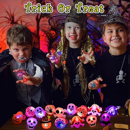 🔥🎃Spooky Season Hot Sale 50% OFF:£10.99‼️✨LED Light Halloween Glowing Ring 💍| Flashing Light‑Up Party Favor for Halloween Night👻