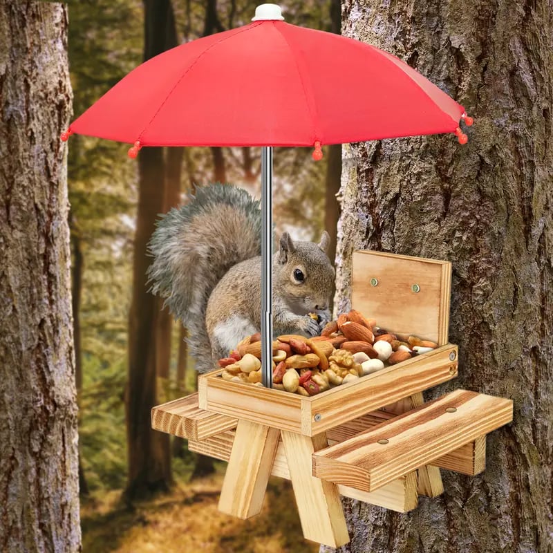 🐿️Cute Carbonized Wood Squirrel Feeder with Umbrella – Fun Picnic Table Design☂️