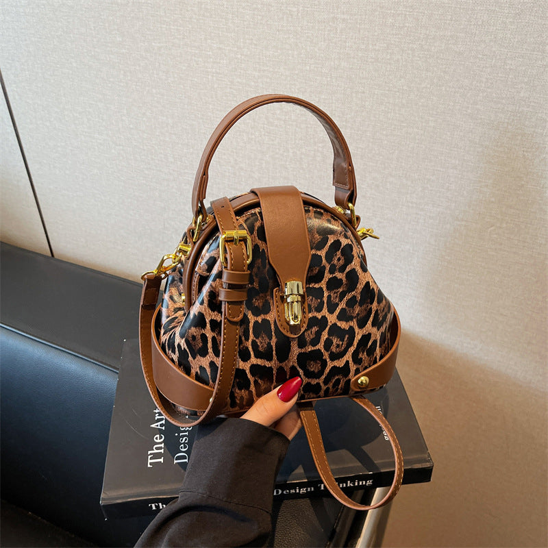 👜 LIMITED-TIME 30% OFF! ✨ Color-Blocked Bag – Stylish, Metal Hardware, Multi-Way 🧳