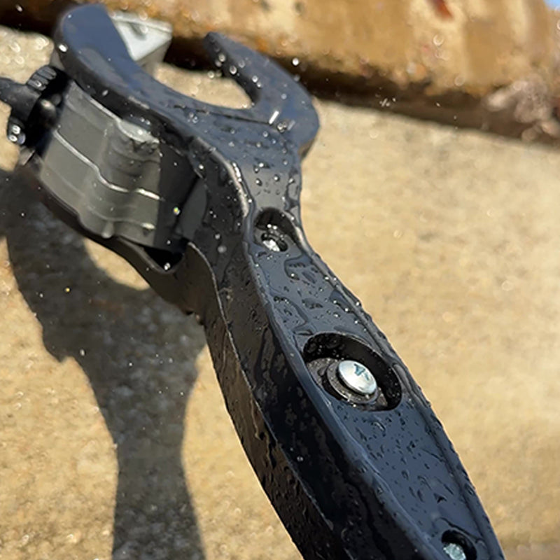 🎁Hot Sale 40% OFF⏳ One-Hand Ratchet Pipe Cutter - Ergonomic Design for Precise Cuts on Copper/Plastic/Aluminum 🛠️📏
