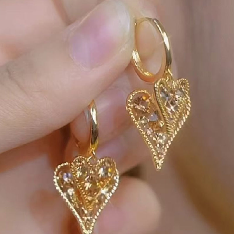 😍Elegant Sparkling Heart Hoop Earrings💕