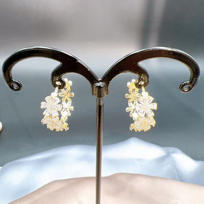 🔥While Supplies Last 40% OFF!🎉 Sparkling Elegant Floral Cluster Hoop Earrings