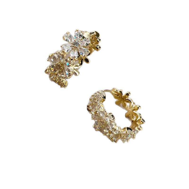 🔥While Supplies Last 40% OFF!🎉 Sparkling Elegant Floral Cluster Hoop Earrings