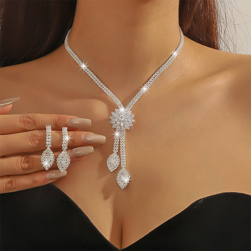 🌼 LIMITED-TIME 30% OFF! ✨ Women's Zircon Flower Jewelry Set – Elegant, Sparkling, Ready-to-Gift 💎