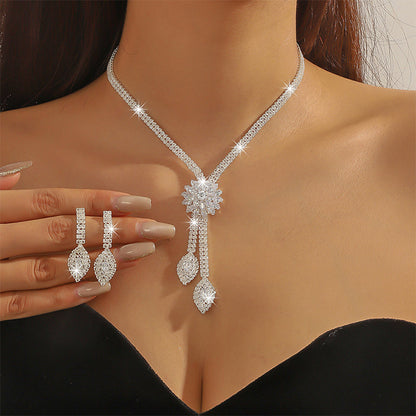 🌼 LIMITED-TIME 30% OFF! ✨ Women's Zircon Flower Jewelry Set – Elegant, Sparkling, Ready-to-Gift 💎