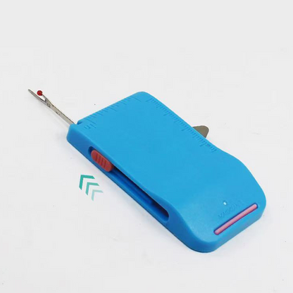 🥳2026 HOT SALE🥳🧵✂️ Multi‑functional Seam Guide & Ripper – Guide, rip, measure in one. Retractable blade, pocket‑size. A must for every sewist! 🪡✨