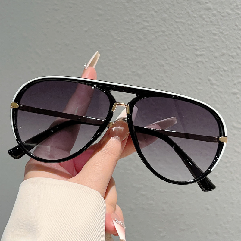 📢📢49% OFF !! ⏰Women's Retro Double-Bridge Sunglasses