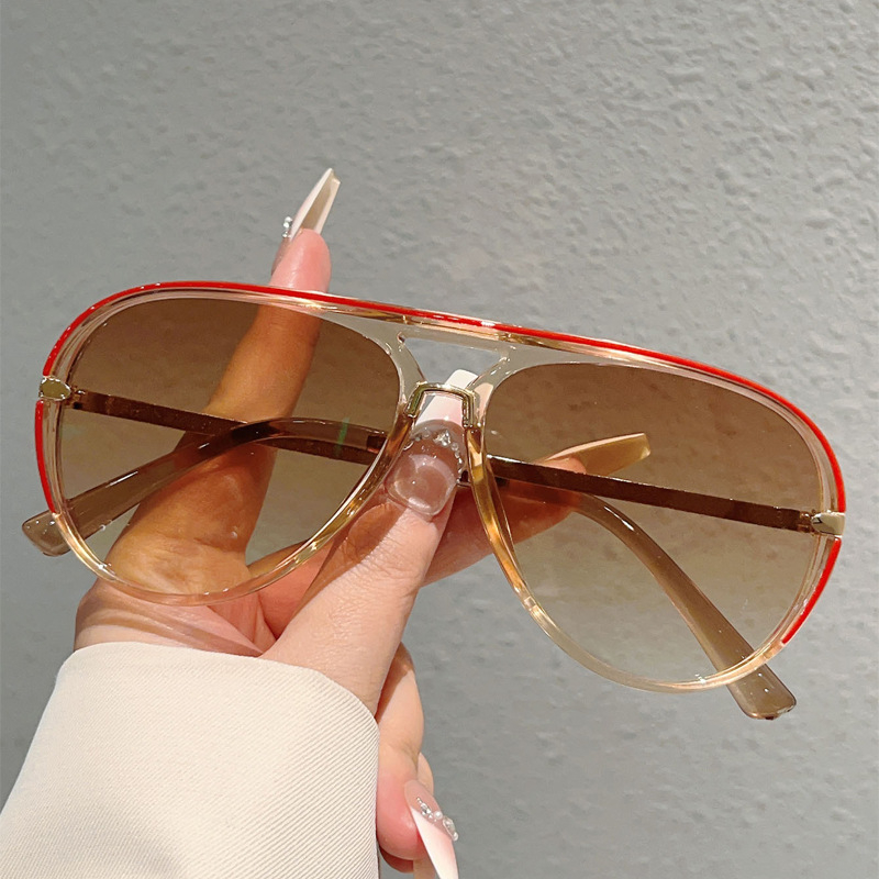 📢📢49% OFF !! ⏰Women's Retro Double-Bridge Sunglasses