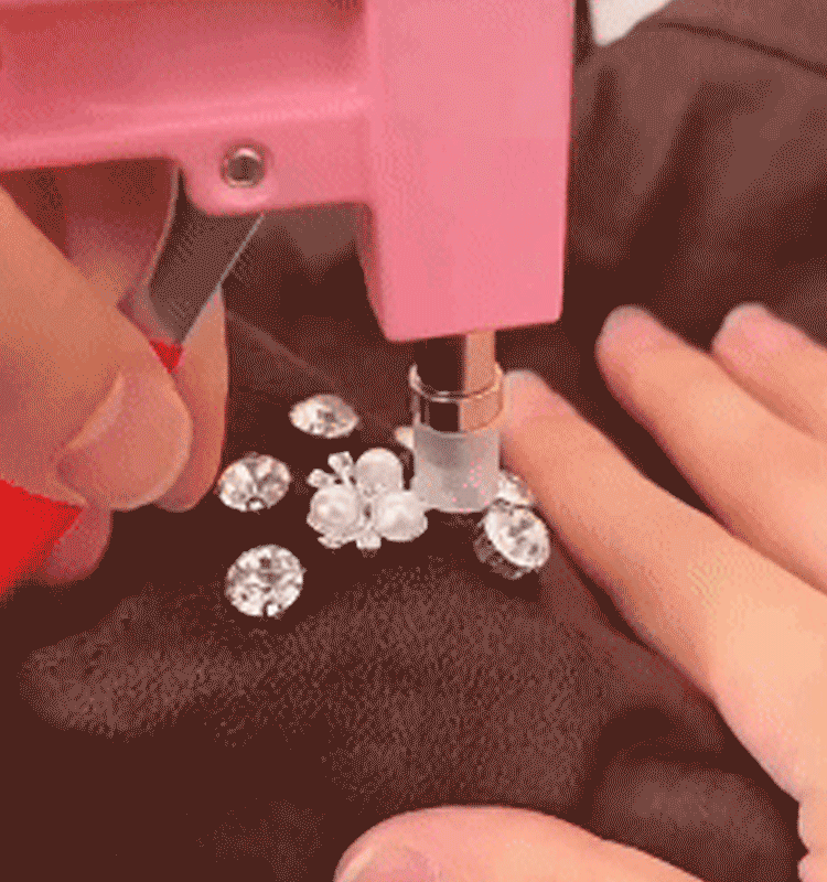🔥New Arrival 40% OFF! ☀️ DIY Manual Pearl Setting Machine with Pearl and Rivet Kit DIYers & Jewelry Designers. Make Unique Pieces At Home! 🔩💎