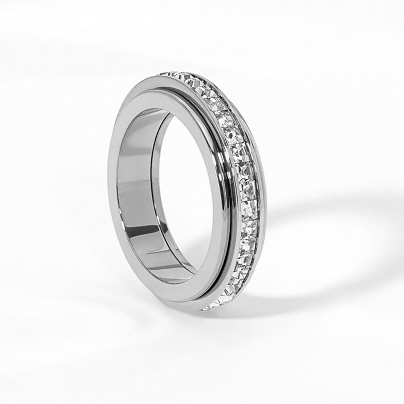 📢📢40% OFF !! ⏰Titanium Steel Rotatable Spinner Ring with Zirconia